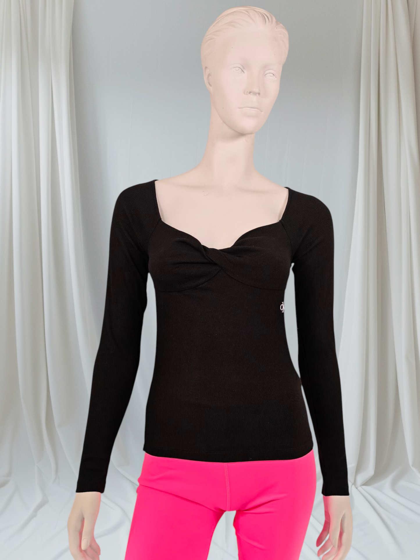 Haut noir à manches longues et décolleté froncéarque : Calvin Klein Jeans