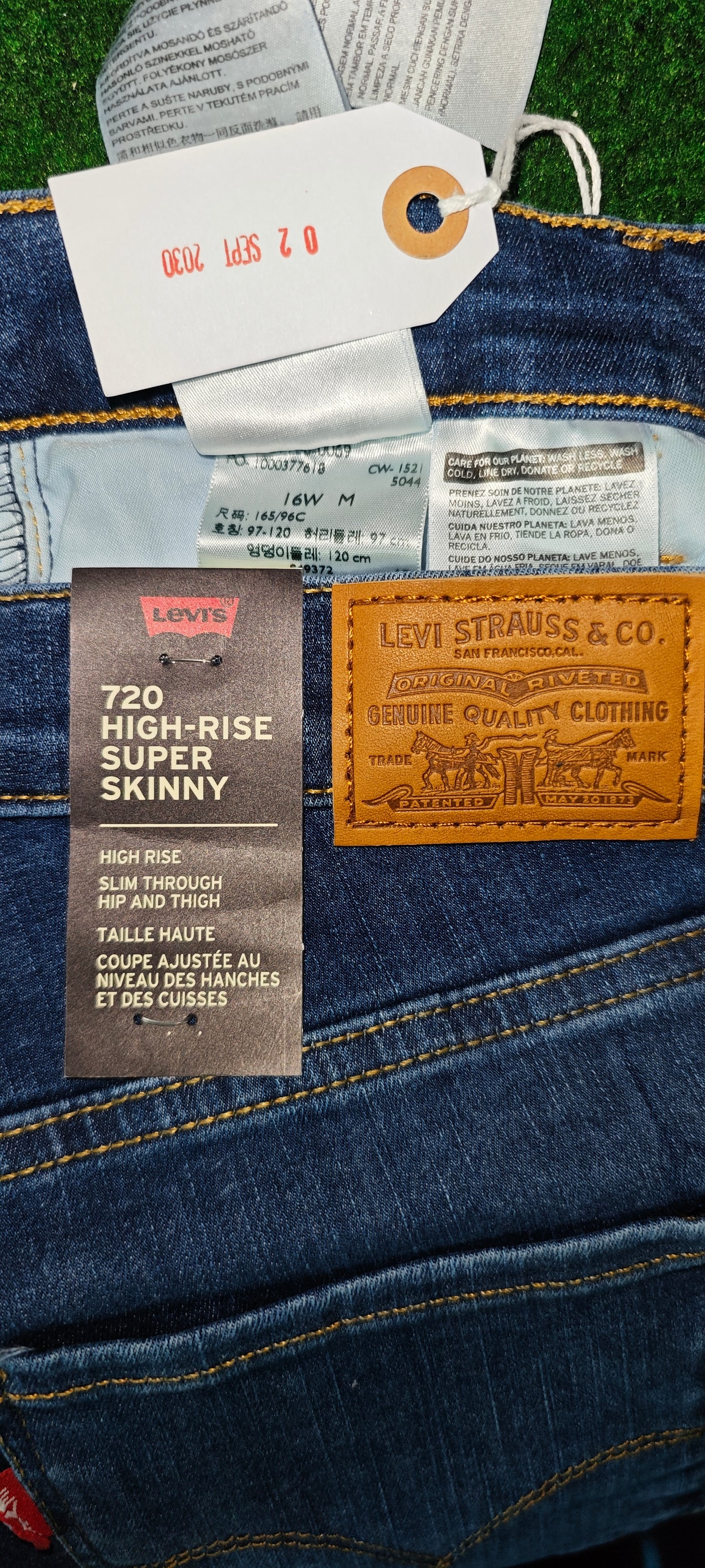 Levi’s 720 High-Rise Super Skinny