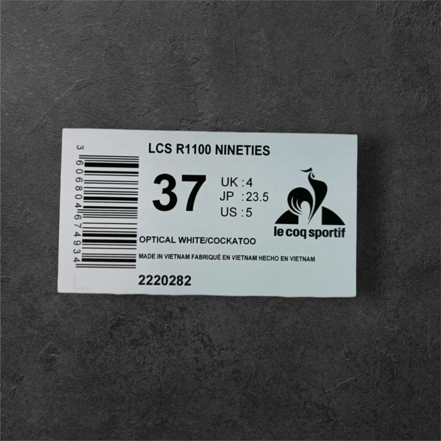 Le Coq Sportif LCS R1100 Nineties