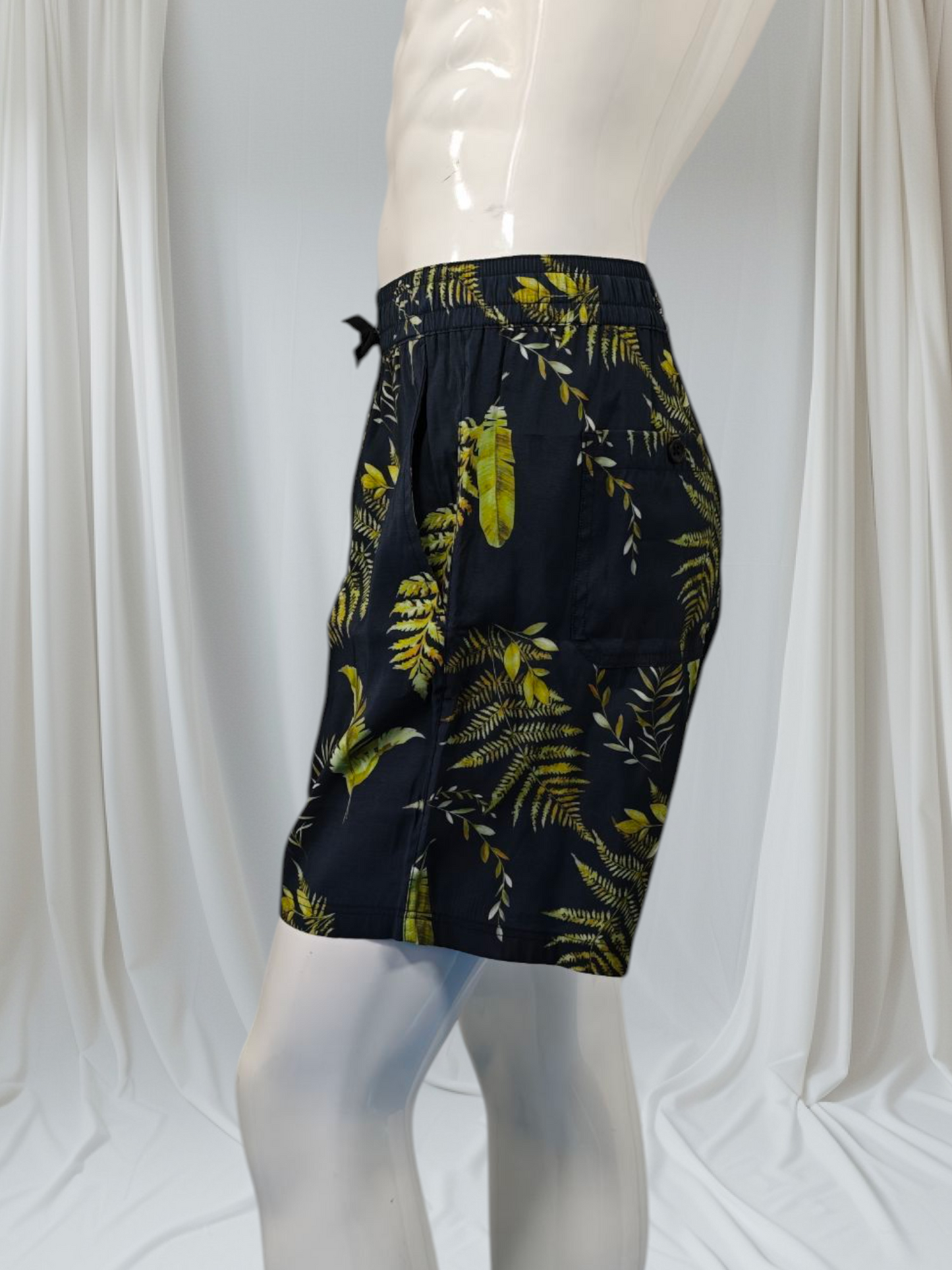 Guess – Short à imprimé tropical
