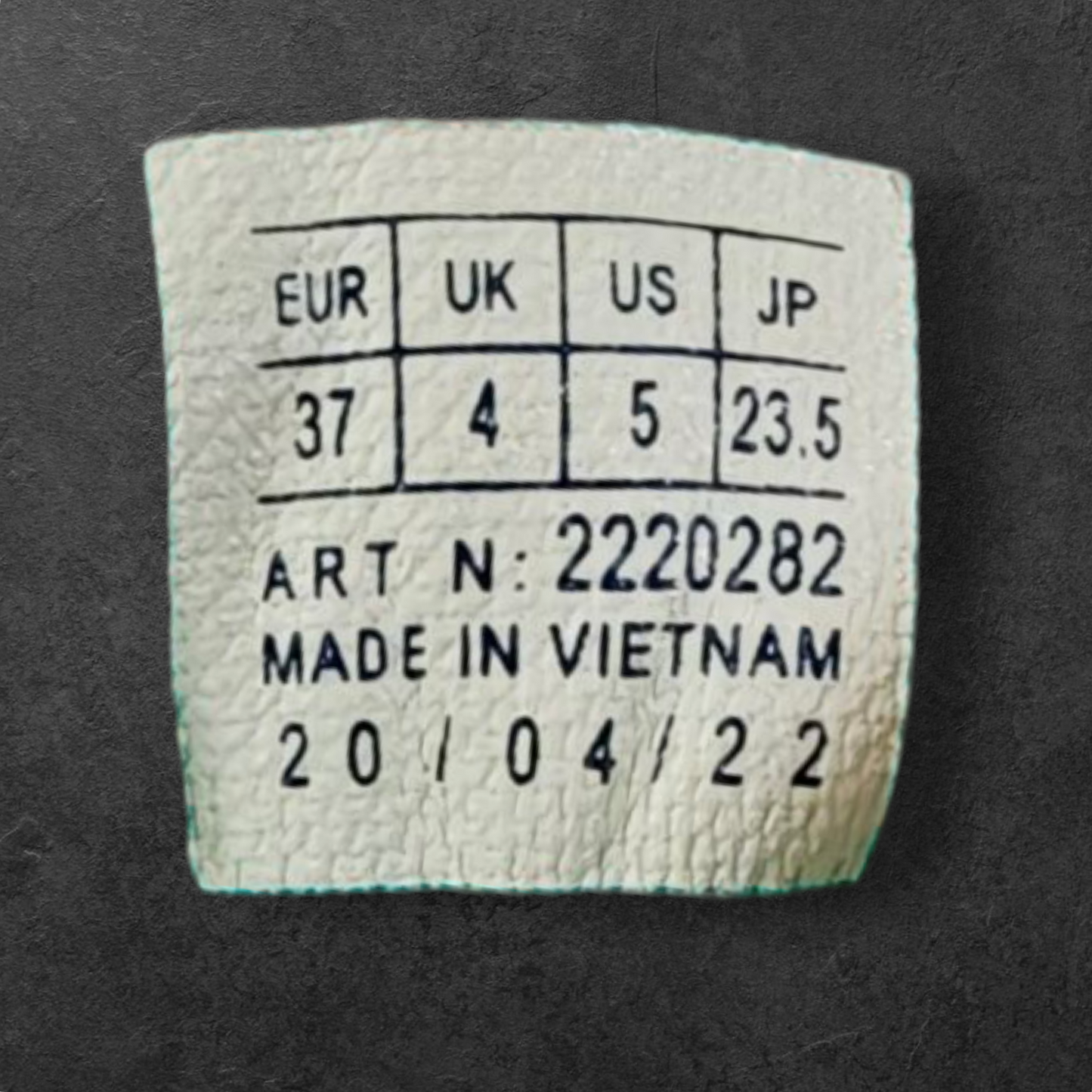 Le Coq Sportif LCS R1100 Nineties