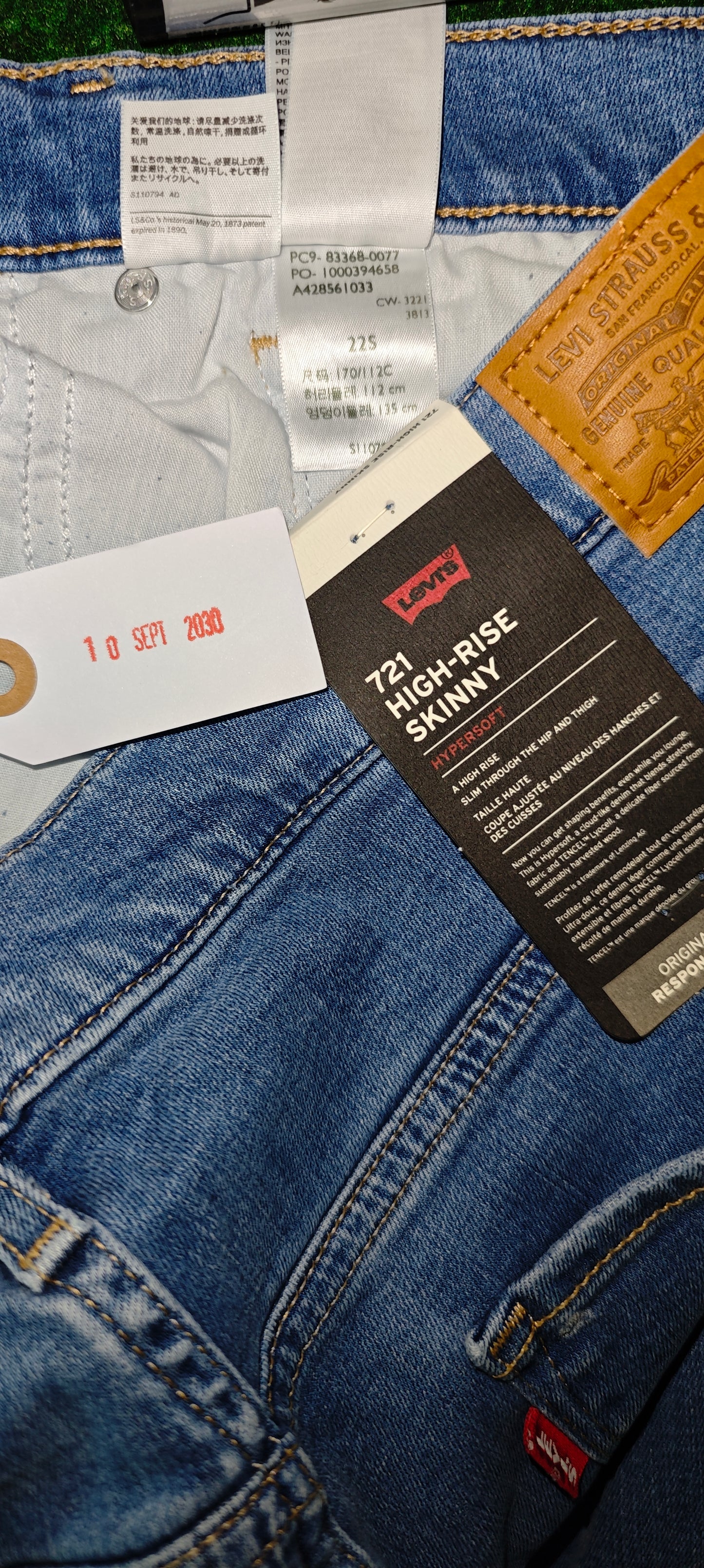 Levi’s 721 High-Rise Skinny