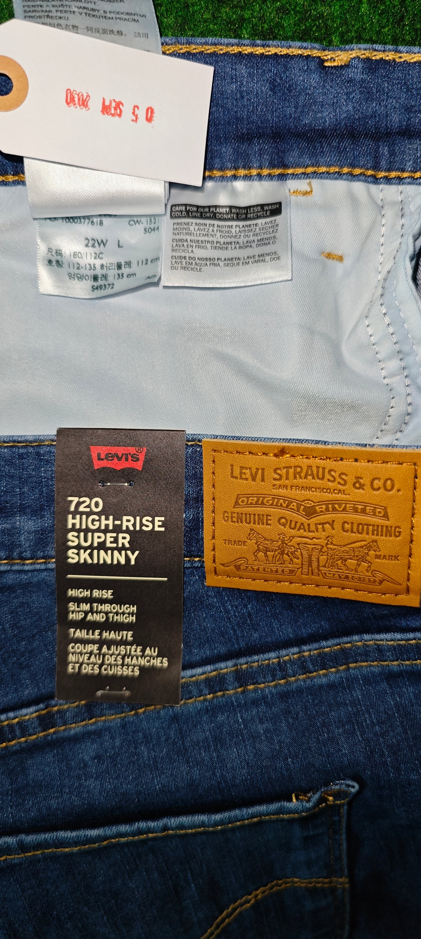 Levi’s 720 High-Rise Super Skinny