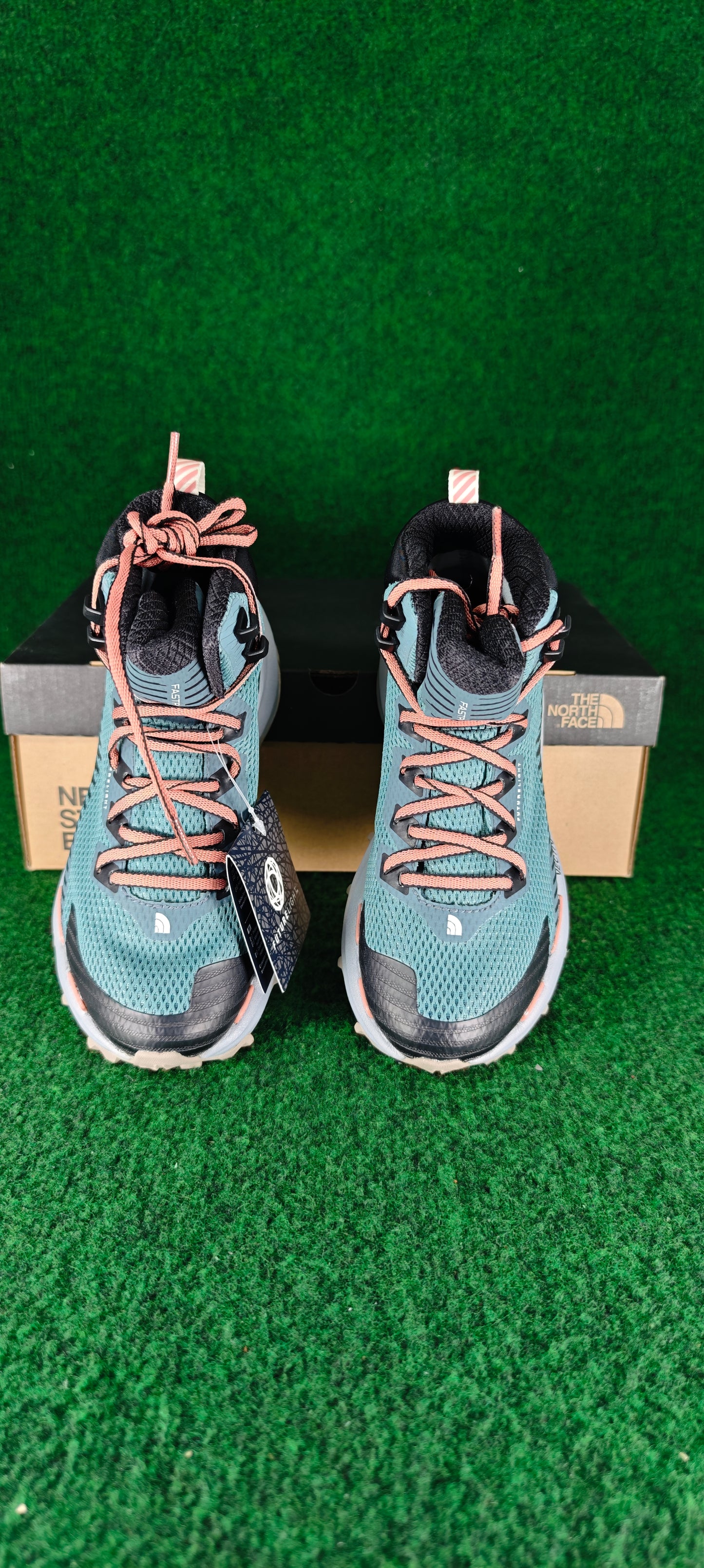 The North Face Women’s VECTIV Fastpack Mid FUTURELIGHT – Goblin Blue / TNF Black