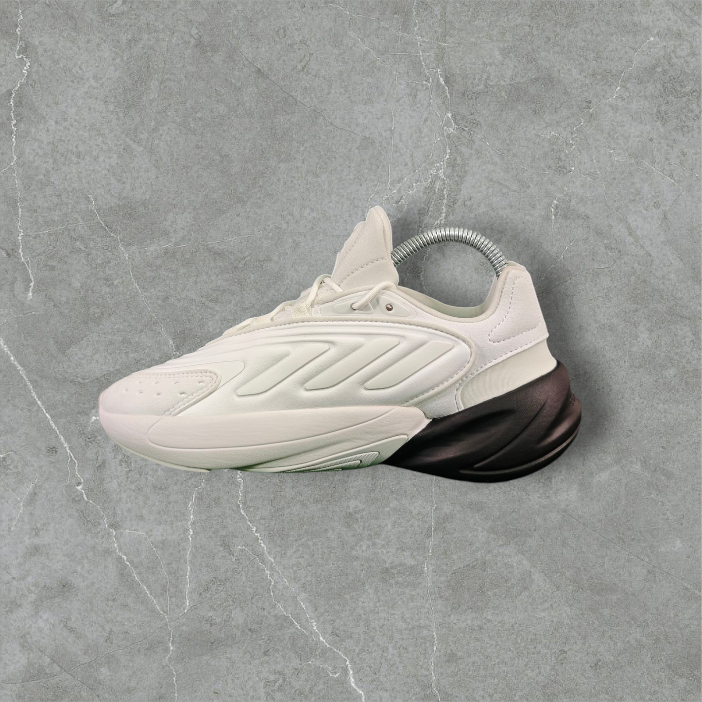 Adidas Ozelia FTWWHT/CBLACK/FTWWHT (GZ4298)