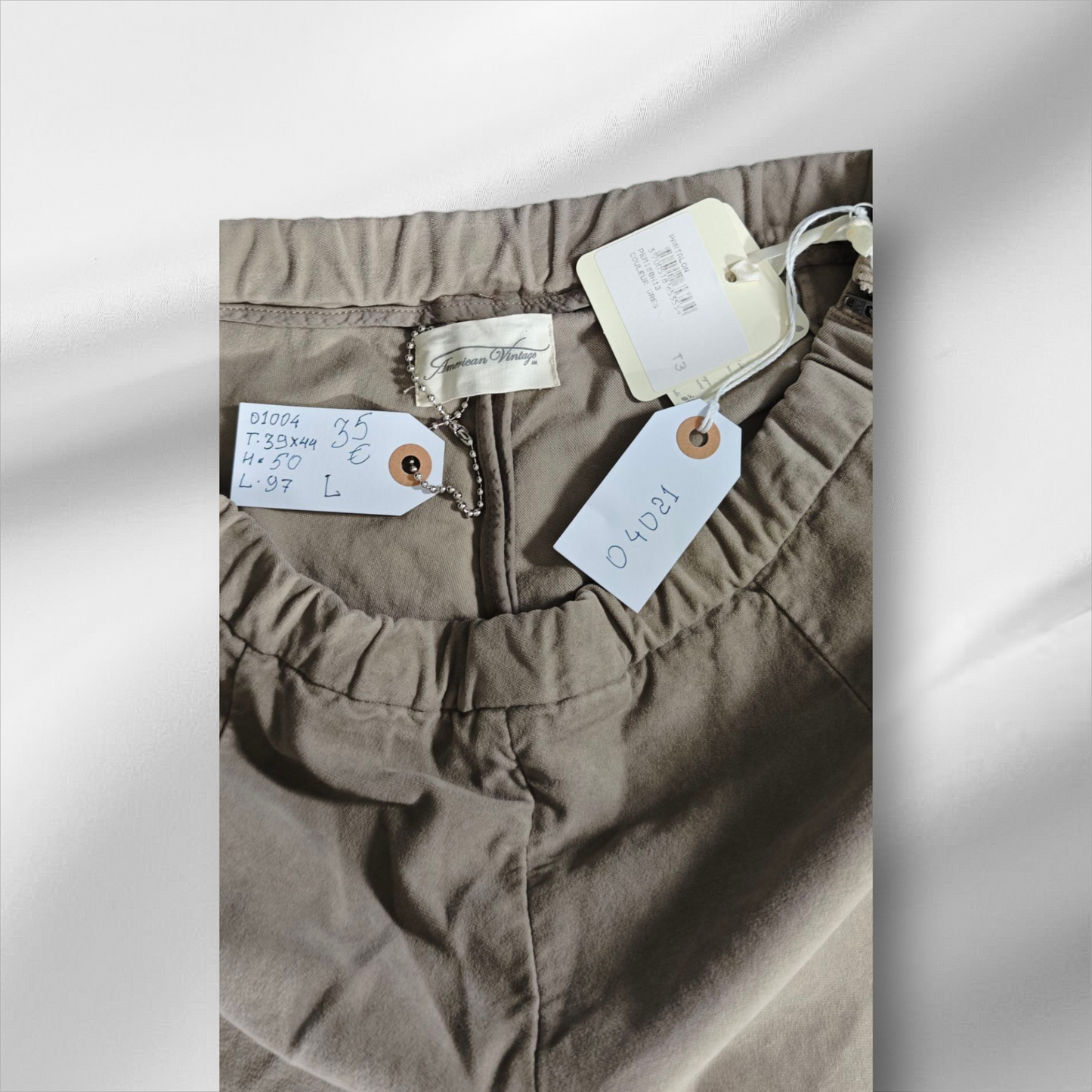 Américain Vintage – Pantalon ajusté beige taupe