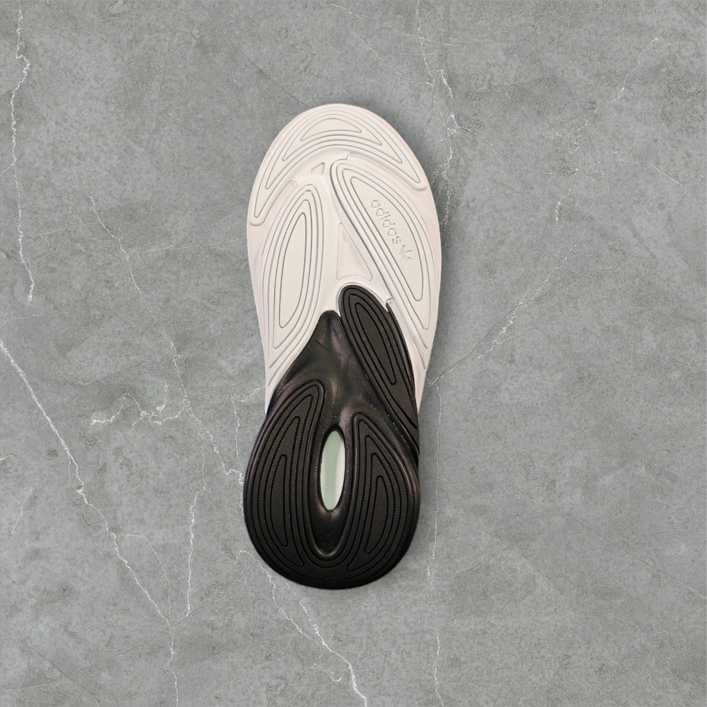 Adidas Ozelia FTWWHT/CBLACK/FTWWHT (GZ4298)