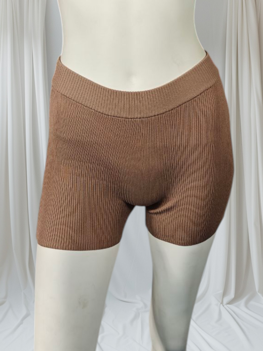 Guess – Short côtelé en maille chocolat